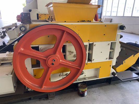 Manganese Steel Refine Roller Crusher Machine Output Diameter 0 - 3mm