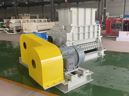 30 - 70m3/H Double Toothed Roll Crusher AC Motor Raw Material Processing Machinery