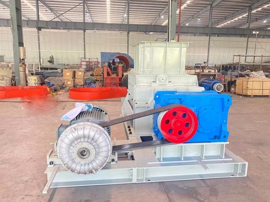 AC Motor Double Tooth Roller Crusher 30 - 45 m3/H Capacity Raw Material Processing