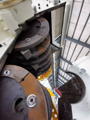 Customizable Hammer Mill Crusher with ≤3 mm Materials Outlet, 320kw Power, and 2 Years Warranty for Mineral Processing