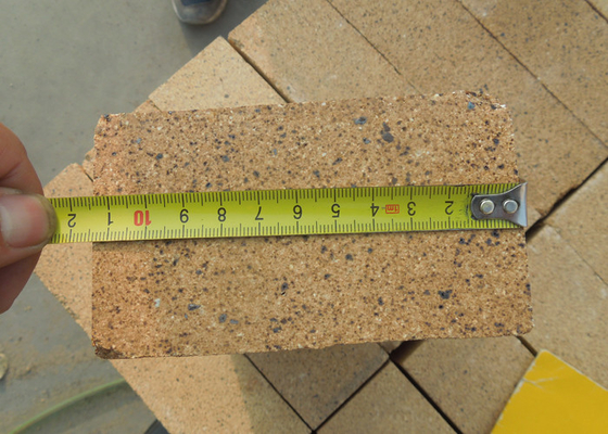 Tunnel Kiln Refractory Brick Material Alkali Resistant Red Clay Fire Bricks