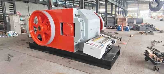 Grey Refine Roller Crusher 20 to 100 tons/h for Raw Material Crushing and Clay Brick Making