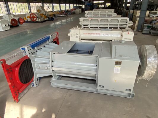 BBT front stencil mixing extruder used for mixing various raw materials in clay bricks making factory